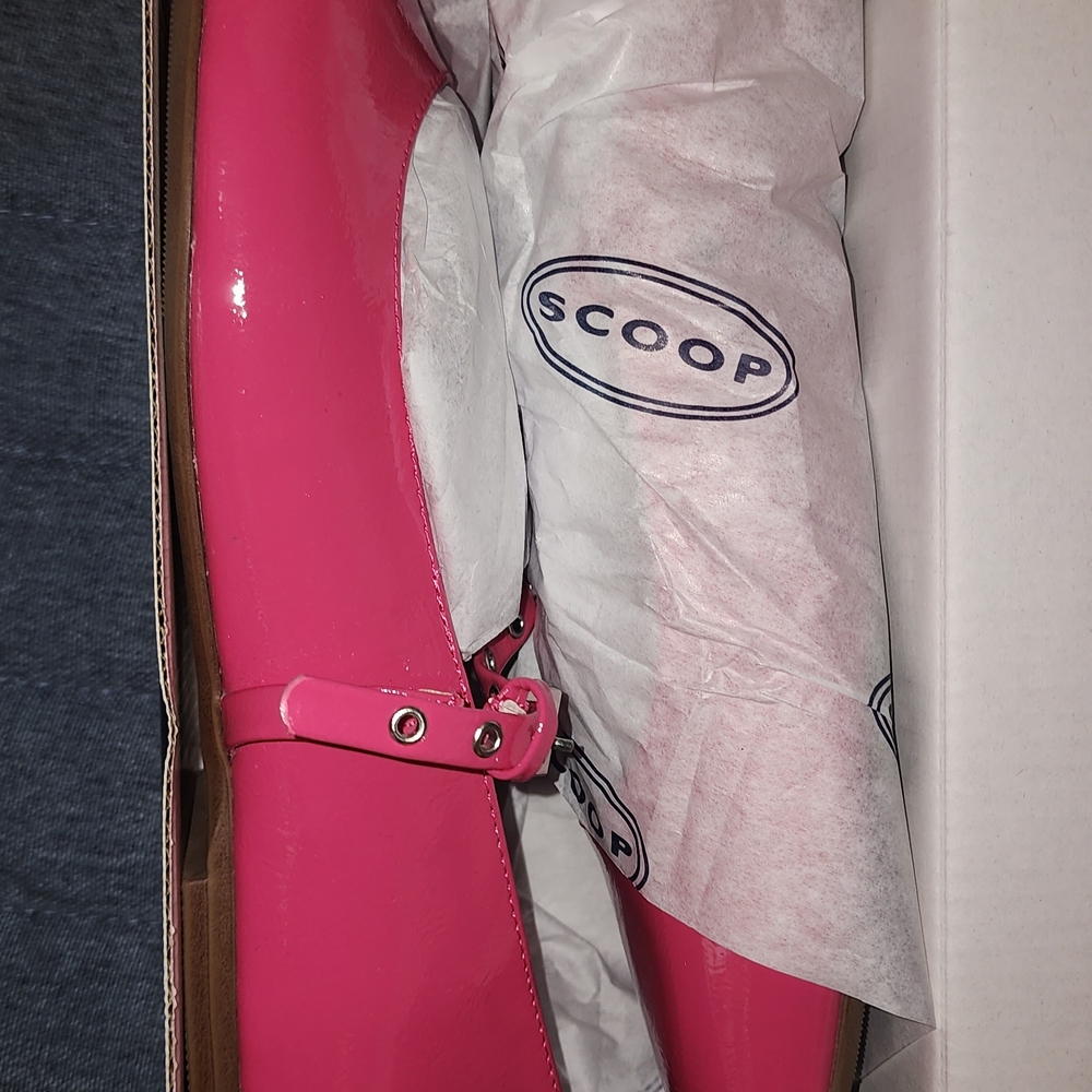 Pink Patent Leather Flats - Picture 6 of 11